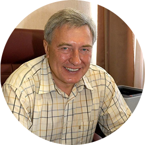 Yury Kulchin于2011年当选为俄罗斯科学院院士，是俄罗斯著名的物理学家、俄罗斯联邦功勋科学家。现任俄罗斯科学院远东分院副院长，兼任自动化与过程控制研究所名誉所长，在俄罗斯光学、激光物理、光学信息处理和光学测量领域贡献突出。